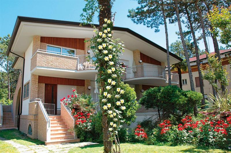 Villa Anny Lignano Sabbiadoro Extérieur photo
