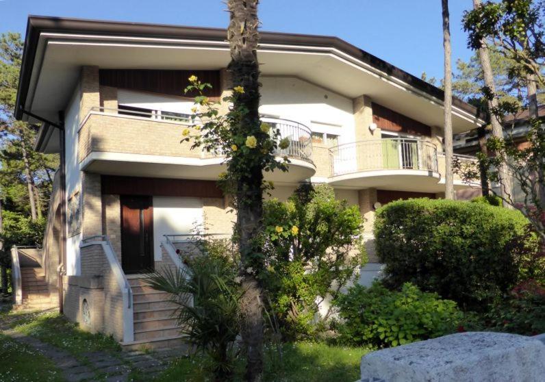 Villa Anny Lignano Sabbiadoro Extérieur photo